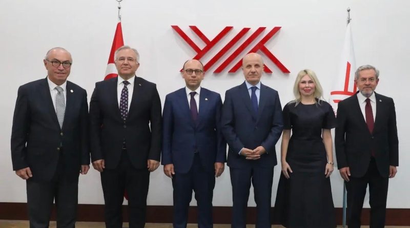 Üniversite Hastaneleri Birliği Yönetim Kurulu, Yükseköğretim Kurulu(YÖK) Başkanı Sayın Prof. Dr. Erol Özvar’ı Ziyaret Etti